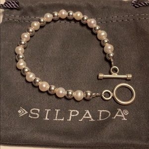 Silpada silver & pearl bracelet